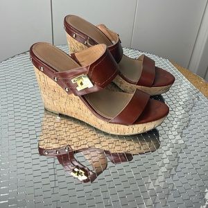 Brown & Gold Tommy Hilfiger Espadrilles size 7.5